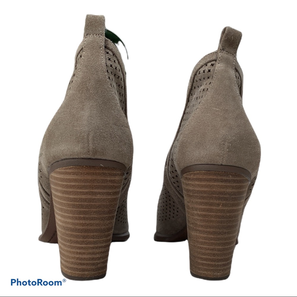 Vince Camuto perforated suede booties - Picture 2 of 6